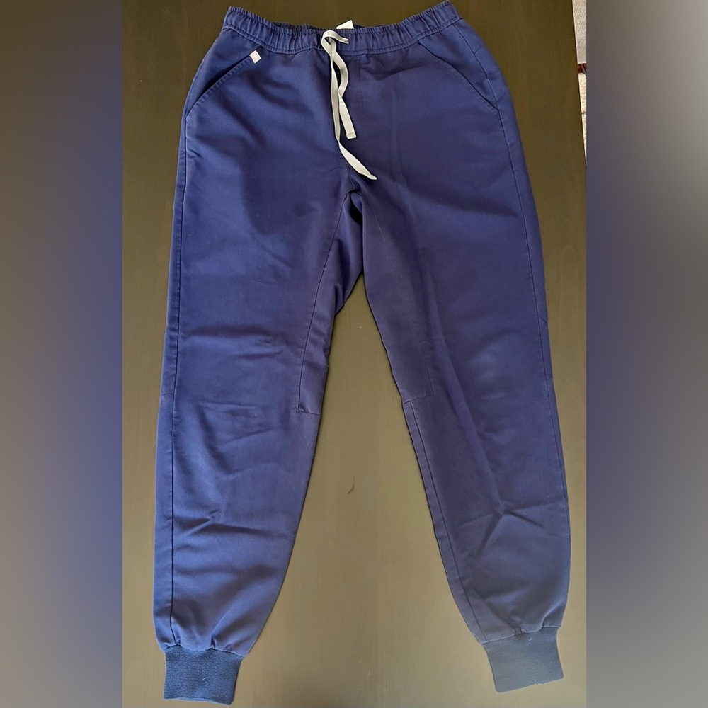 Men’s Medium Figs Navy Jogger scrubs